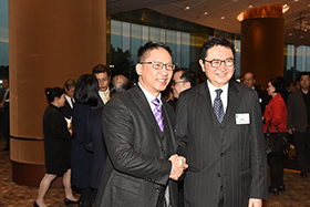 律政司司长 袁国强资深大律师（左）与高等法院原讼法庭 冯骅法官（右）。