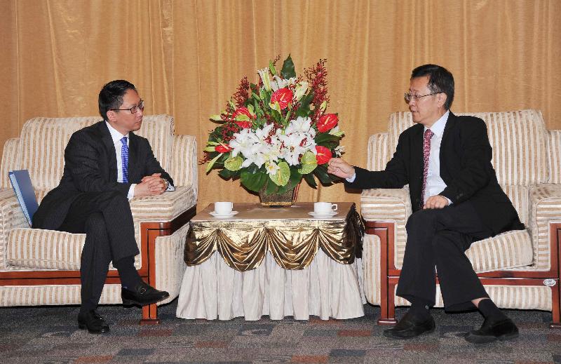 Secretary for Justice visits Shenzhen