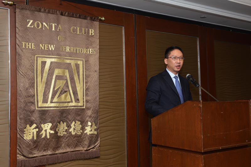 律政司司长出席新界崇德社举办的晚宴