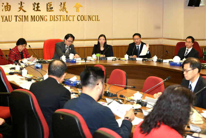 Secretary for Justice attends Yau Tsim Mong District Council meeting