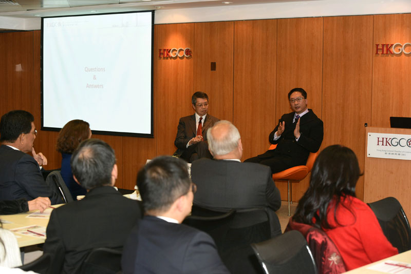 The Secretary for Justice, Mr Rimsky Yuen, SC, attends a forum organised by the Hong Kong General Chamber of Commerce to exchange views with participants on the "Consultation Document on the Method for Selecting the Chief Executive by Universal Suffrage".