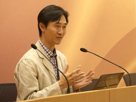 彭鴻昌在研討會上發表演講。