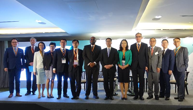 The Secretary for Justice, Mr Rimsky Yuen, SC (sixth right) in a group photo with speakers and moderators of the thematic session on 'Legal Risk Management: Key to International Trade and Investment', co-orgainsed by the Department of Justice and HKTDC, in Kuala Lumpur, Malaysia, today (November 7).