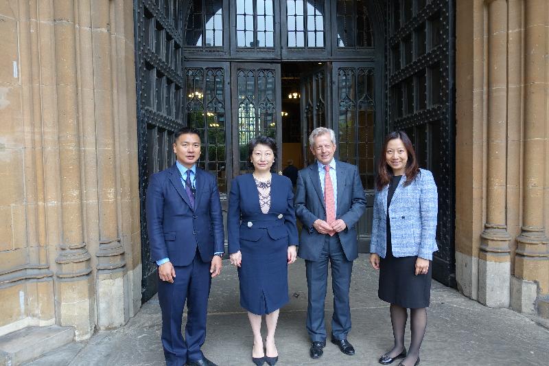The Secretary for Justice, Ms Teresa Cheng, SC, in London today (June 14, London time) continued her visit to the UK. Photo shows Ms Cheng (second left) with the Chair of All Party Parliamentary China Group (APPCG), Mr Richard Graham (second right); The Chair of Hong Kong Sub-Committee of APPCG, Lord Wei of Shoreditch (first left); and the Director-General of Hong Kong Economic and Trade Office, London, Ms Priscilla To (first right), after a breakfast briefing with APPCG.