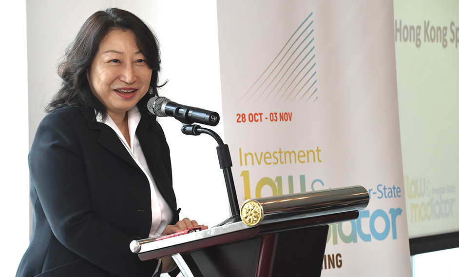 Co-organised by the Department of Justice, the International Centre for Settlement of Investment Disputes and the Asian Academy of International Law, the Investment Law and Investor-State Mediator Training Course is being held from today (October 28) to November 3 in Hong Kong. Photo shows the Secretary for Justice, Ms Teresa Cheng, SC, giving welcoming remarks at the opening ceremony.