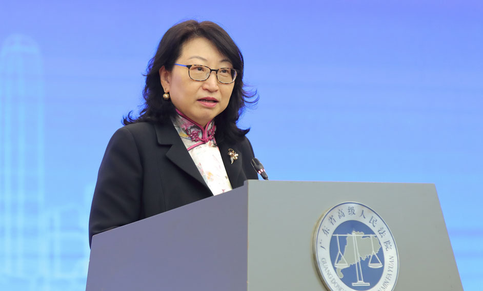 The Secretary for Justice, Ms Teresa Cheng, SC, attended the Guangdong-Hong Kong-Macao Greater Bay Area judicial case seminar on January 6 in Guangzhou. Photo shows her giving a speech at the opening ceremony.
