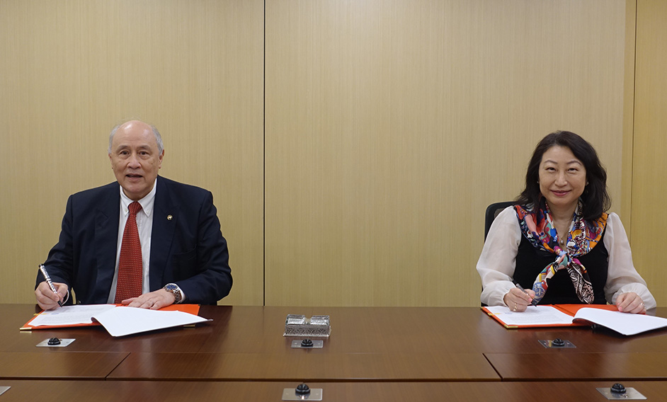 HKSAR Government and AAIL sign MoU on Hong Kong Legal Cloud Fund