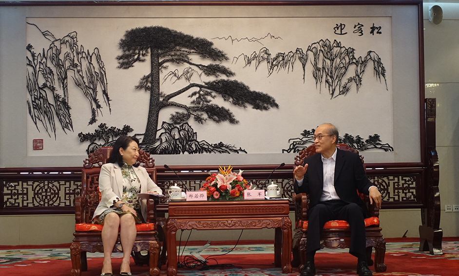 The Secretary for Justice, Ms Teresa Cheng, SC (left), meets with the Procurator-General of the Supreme People's Procuratorate, Mr Zhang Jun (right), in Beijing this afternoon (July 28).