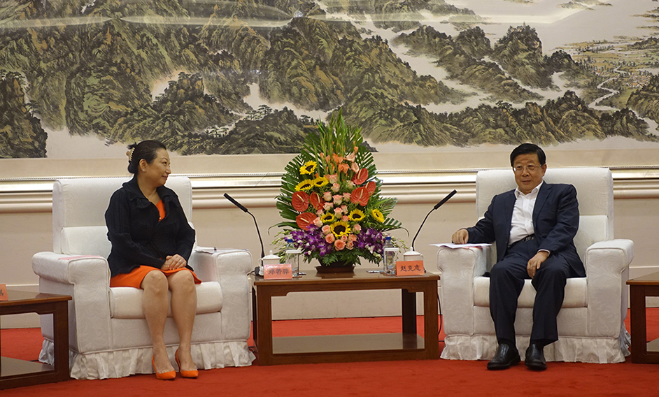 The Secretary for Justice, Ms Teresa Cheng, SC (left), met with the Minister of Public Security, Mr Zhao Kezhi (right), in Beijing this morning (July 29) to give an account of the latest situation in Hong Kong after the National Security Law has taken effect.