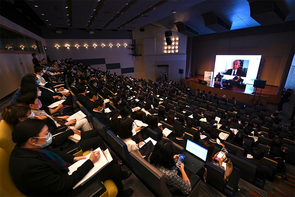 The International Criminal Law Conference under Hong Kong Legal Week 2021 held today (November 2) has attracted a large number of participants attending in person and online.