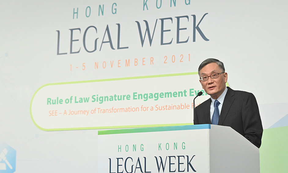 The Chief Justice of the Court of Final Appeal, Mr Andrew Cheung Kui-nung, speaks at the Rule of Law Signature Engagement Event: “A Journey of Transformation for a Sustainable Future” under Hong Kong Legal Week 2021 today (November 5).