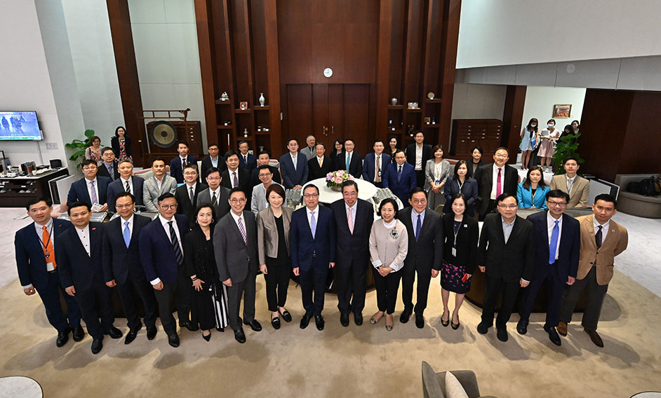 The Secretary for Justice, Mr Paul Lam, SC, attended the Ante Chamber exchange session at the Legislative Council (LegCo) today (May 24). Photo shows Mr Lam (first row, centre); the President of the LegCo, Mr Andrew Leung (first row, seventh right); the Deputy Secretary for Justice, Mr Cheung Kwok-kwan (first row, fourth left); the Secretary for Culture, Sports and Tourism, Mr Kevin Yeung (first row, sixth left); the Secretary for Home and Youth Affairs, Miss Alice Mak (first row, sixth right); the Acting Secretary for Commerce and Economic Development, Dr Bernard Chan (fourth row, fourth left); the Under Secretary for Labour and Welfare, Mr Ho Kai-ming (second row, sixth left); the Under Secretary for Constitutional and Mainland Affairs, Mr Clement Woo (first row, first left); the Under Secretary for Transport and Logistics, Mr Liu Chun-san (first row, second right); and the Under Secretary for Education, Mr Sze Chun-fai (second row, fourth left), with LegCo Members before the meeting.