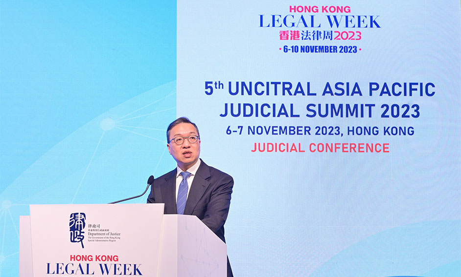The Secretary for Justice, Mr Paul Lam, SC, delivers welcome remarks at the 5th UNCITRAL Asia Pacific Judicial Summit - Judicial Conference under the Hong Kong Legal Week 2023 today (November 6).