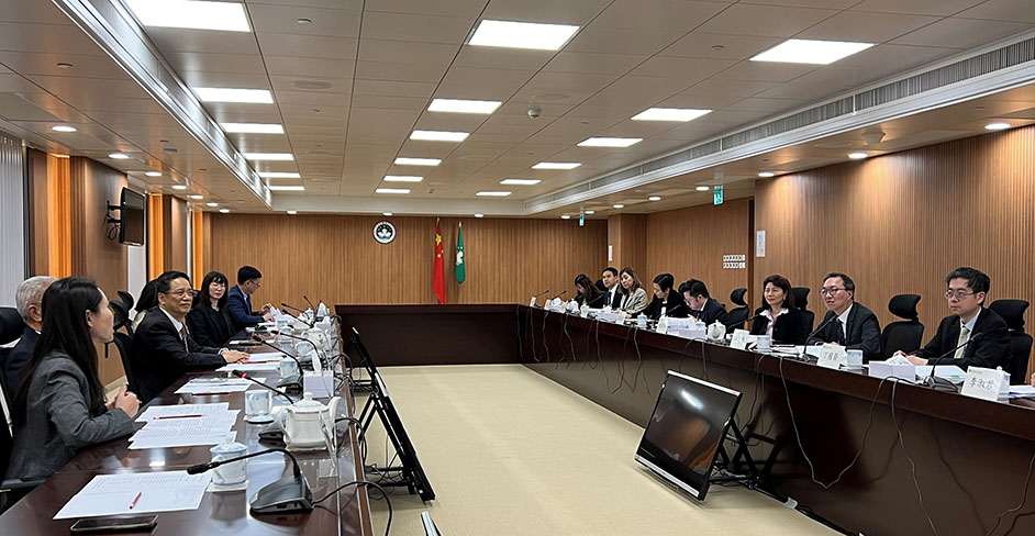 The Secretary for Justice, Mr Paul Lam, SC, started his two-day visit to Macao this afternoon (November 29). Photo shows Mr Lam (second right) meeting the Prosecutor General of the Public Prosecutions Office of the Macao Special Administrative Region, Mr Ip Son Sang (third left).