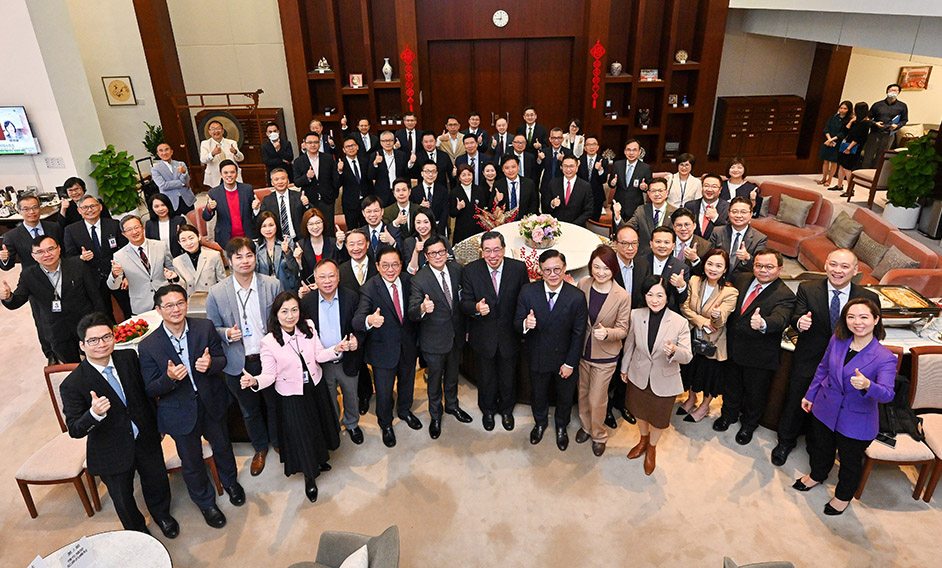 DSJ attends Ante Chamber exchange session at LegCo