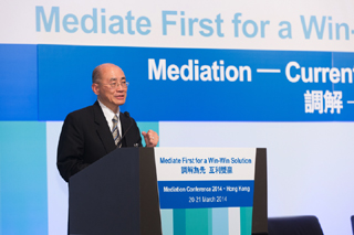Chairperson of the Public Education and Publicity Sub-committee, Mr Chan Bing Woon, SBS, MBE, JP was the moderator for the “Plenary Session: Mediation – Current Trends and Future Developments”.