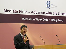 Prof. Raymond Leung Hai-ming delivers the Opening Remarks at the seminar.
